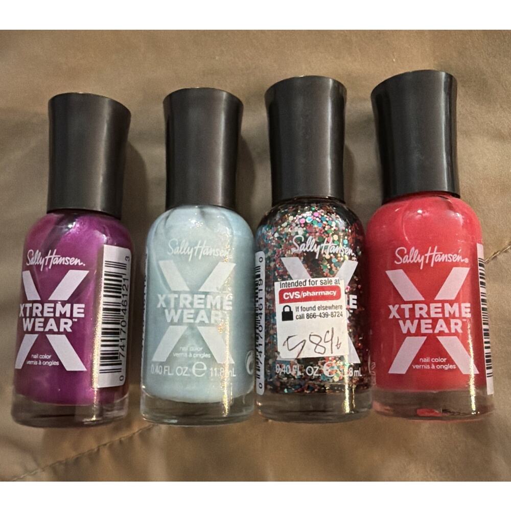 Lot Of 4 Sally Hansen Xtreme Wear Nail Polish 543 413 423 304